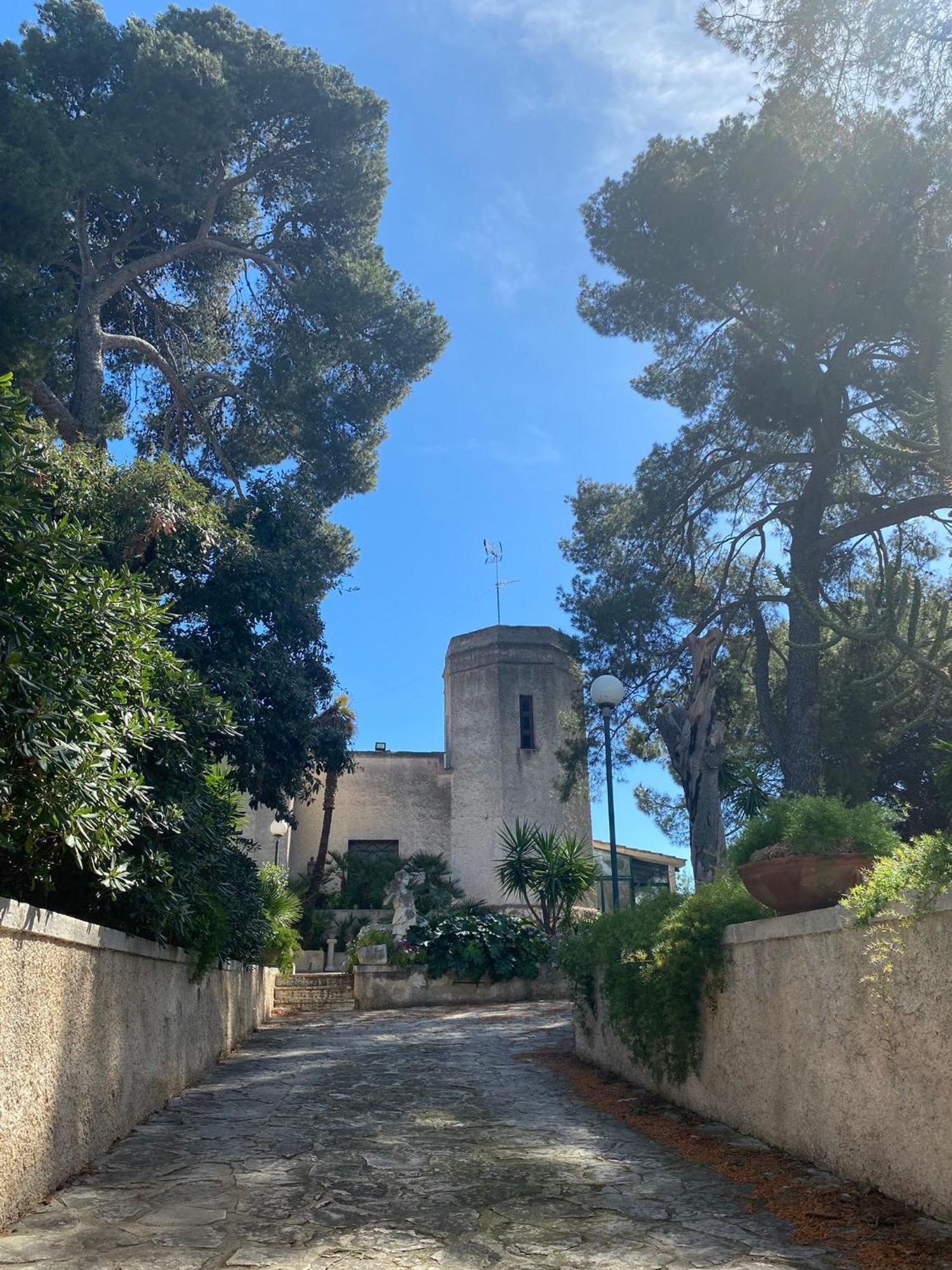 Torre Del Sole Villa Bari Bagian luar foto